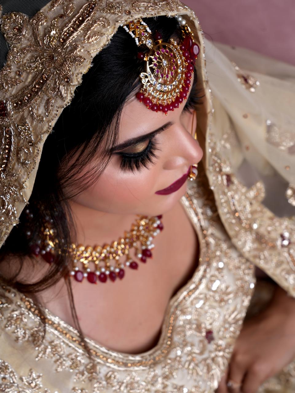{{ this.caption }}
